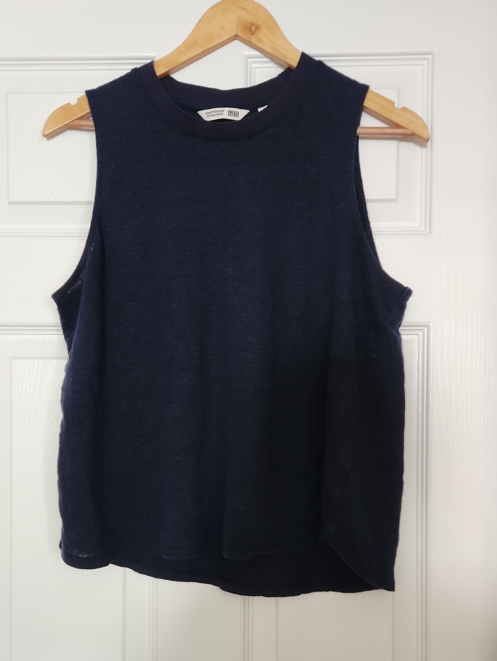 UNIQLO 100% Linen Women's Navy Sleeveless Tank Top Size L